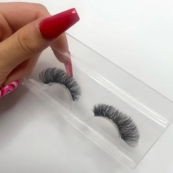 Dramatic Volume Strip Lashes - Picture 5 of 7